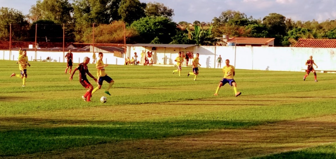 Jogos foram muito disputados no Campo do Cedro, em Caetanópolis.