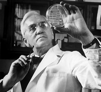 O médico e bacteriologista Alexander Fleming. Foto: Google Imagens