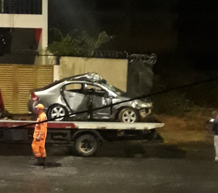 Acidente na Avenida Secretário Divino Padrão (Av. Boqueirão) envolveu veículo Honda Civic e uma pessoa morreu