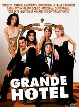 Quatro diretores comandam Grande Hotel: são quatro histórias curiosas que envolvem Ted (Tim Roth), um mensageiro em seu primeiro dia de trabalho.