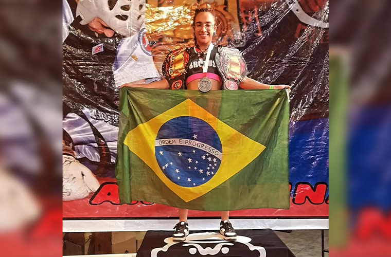 Adolescente de Matozinhos conquista títulos em Campeonato Mundial de Boxe
